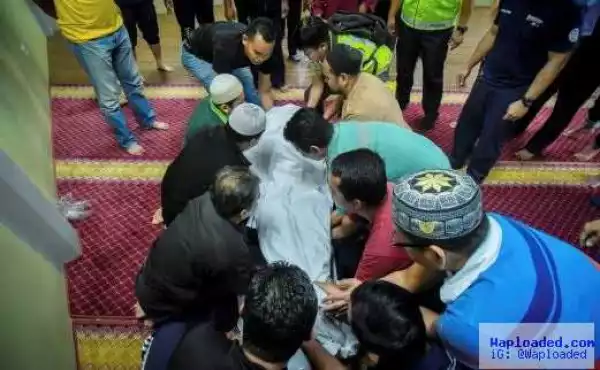 Photos: Man Dies While Reciting The Holy Quran At A Mosque